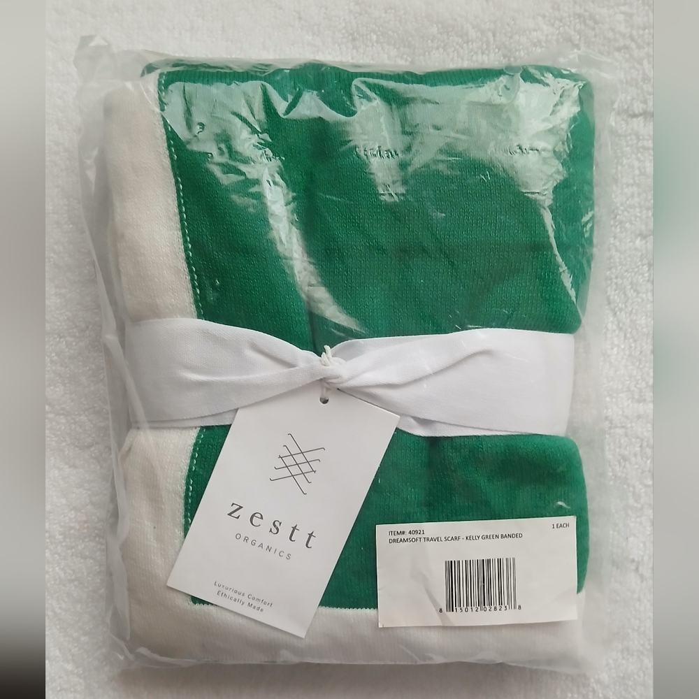 ZESTT DREAMSOFT Organic Cotton Banded Travel Scarf Wrap Kelly Green NWT - Picture 4 of 6